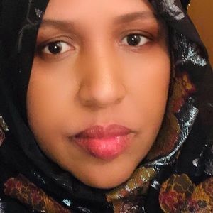 Meet your Posher, Idil